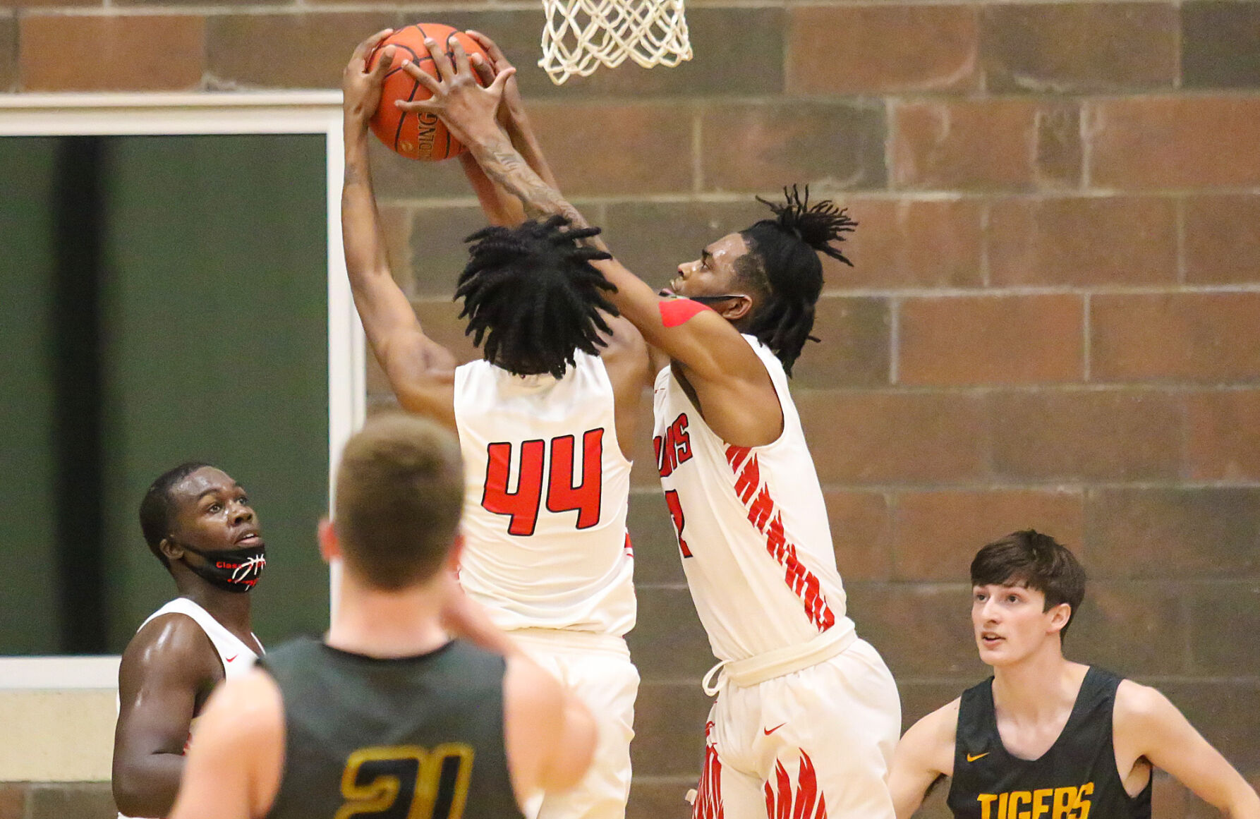 Lift for Life vs. Arcadia Valley boys basketball